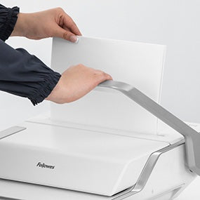 Perforelieur 3 fonctions en 1 lyra Fellowes