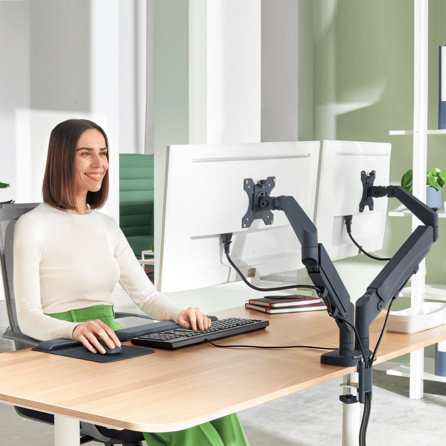 Bras double écran ergonomique - réglage facile