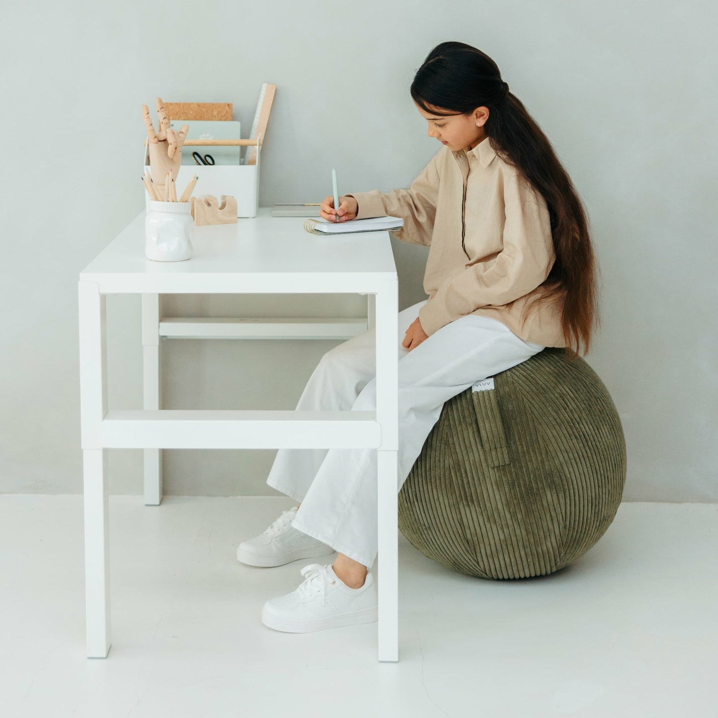 Tabouret Ergonomique Velours Beige - Confort et Style